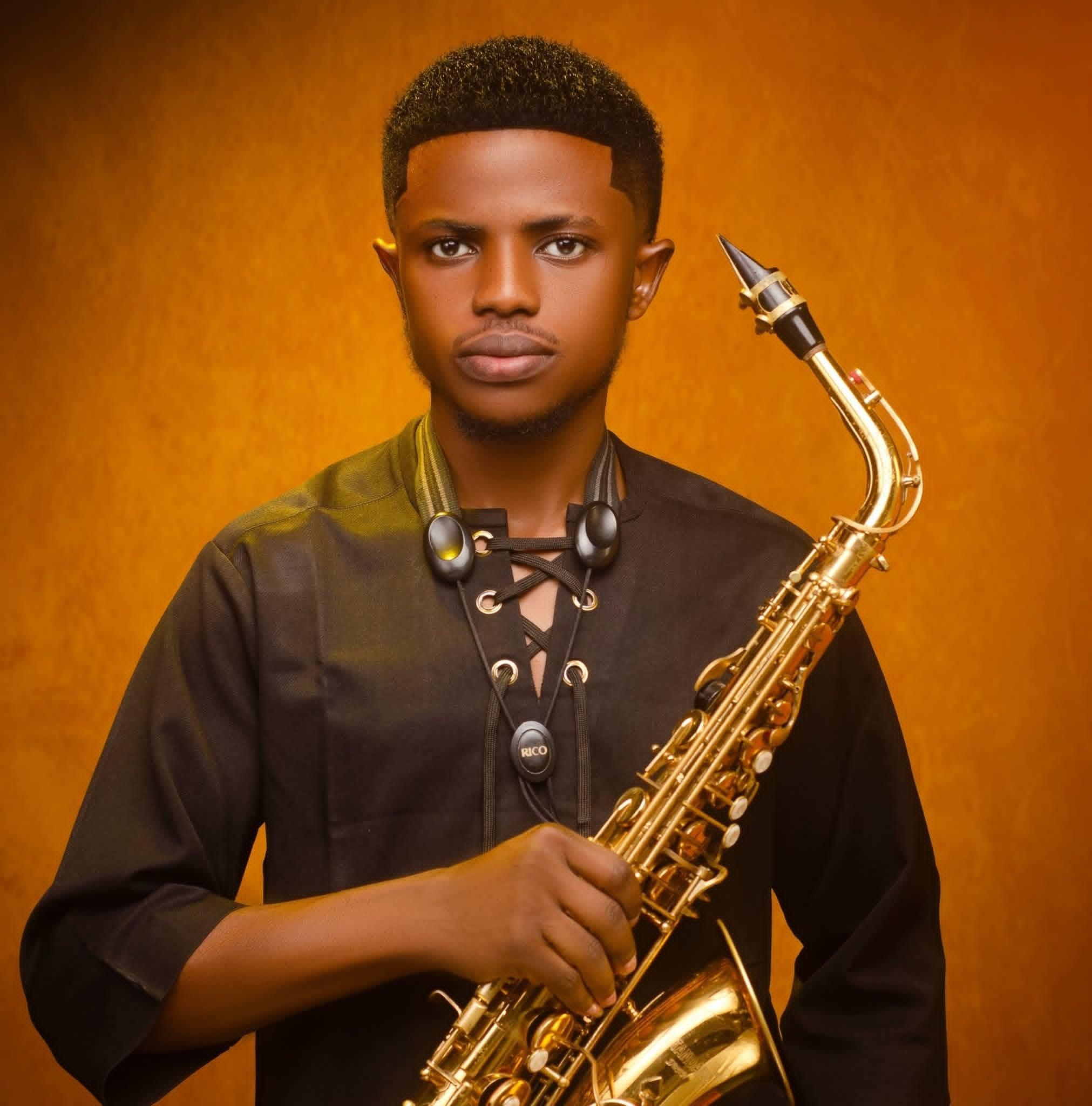Saxist Mide 